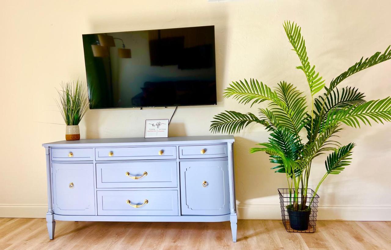 Enchanting Cozy Apartment 10 Min Away From Airport, Calle 8, Brickell, Coral Gables, The Beach And More! Miami Bagian luar foto