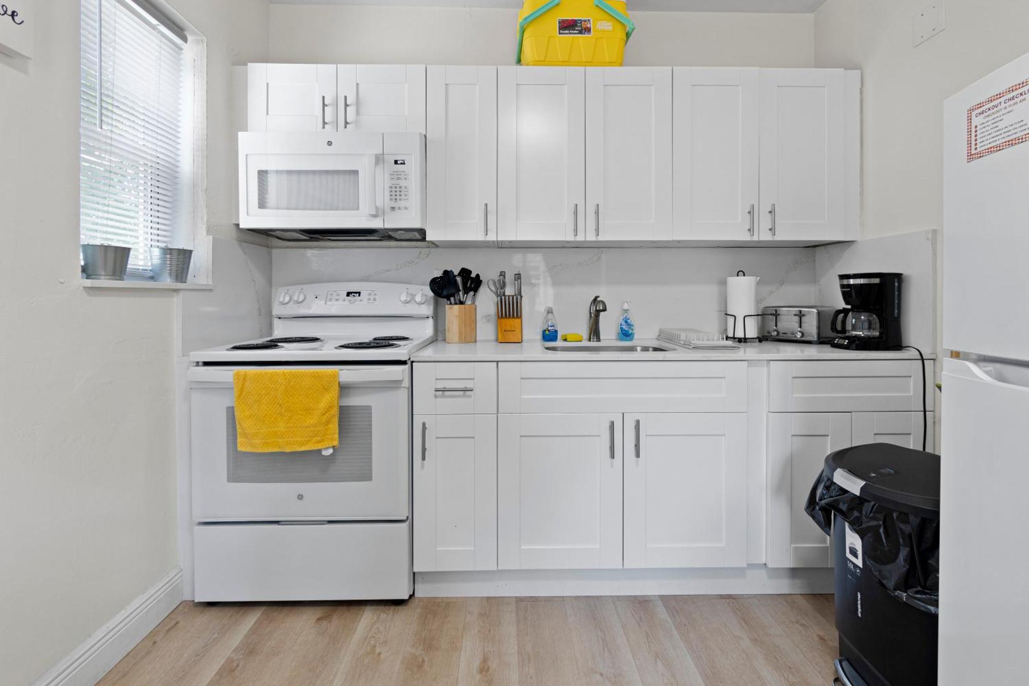 Enchanting Cozy Apartment 10 Min Away From Airport, Calle 8, Brickell, Coral Gables, The Beach And More! Miami Bagian luar foto